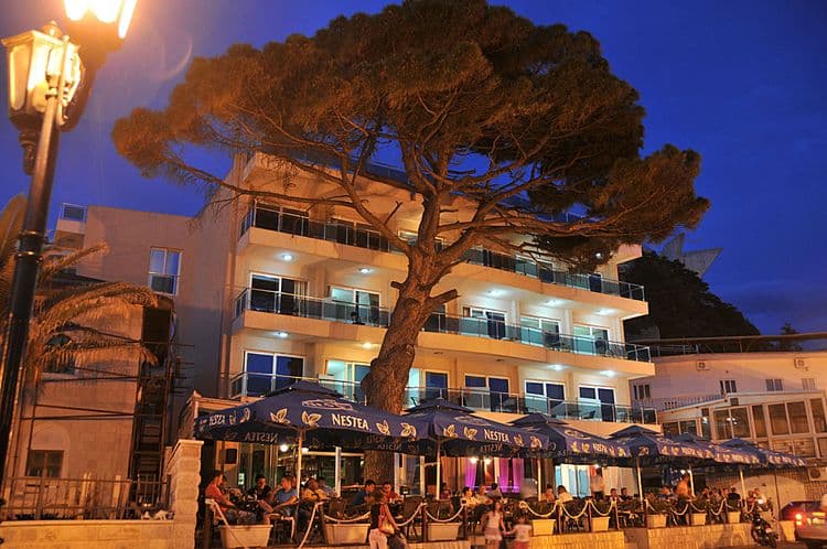 Riva Hotel