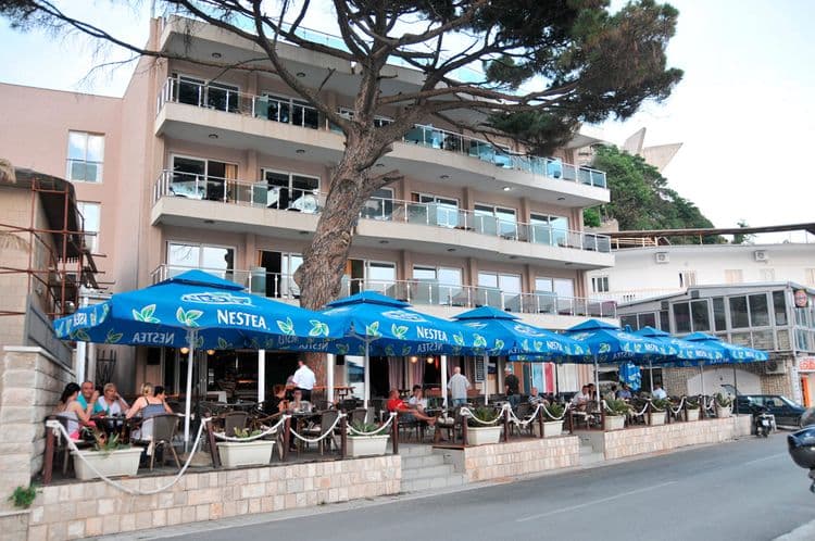 Riva Hotel
