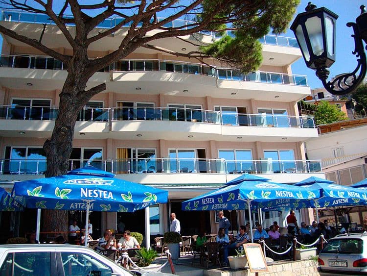 Riva Hotel