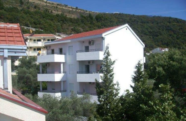 Irkinja Aparthotel
