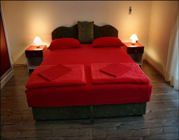 Felix Apartments