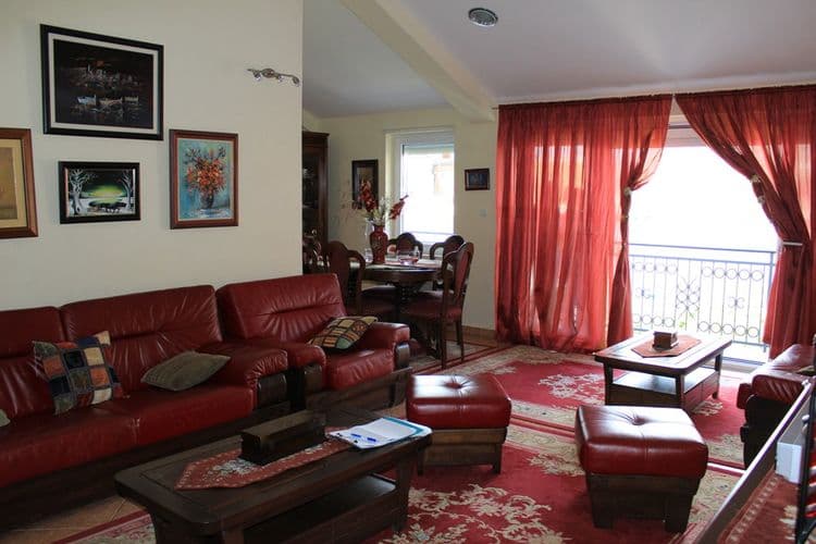 Slaven Villa