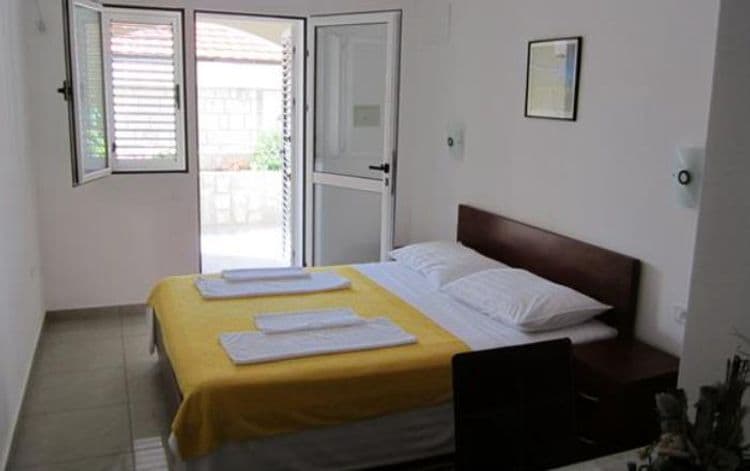Baron Apartments