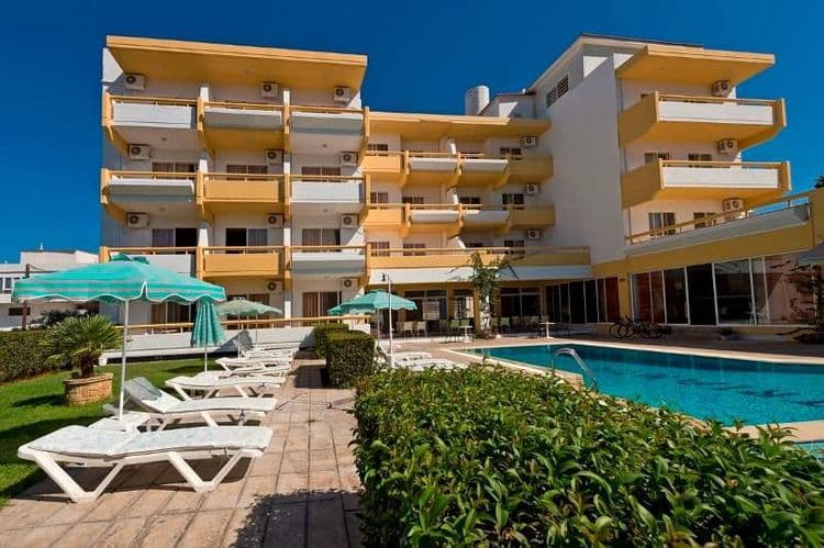 Trianta Hotel Apartments