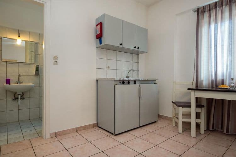 Diamond Apts & Suites