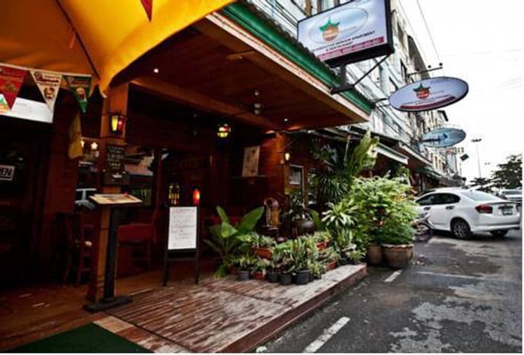 Thai Orange Welcome