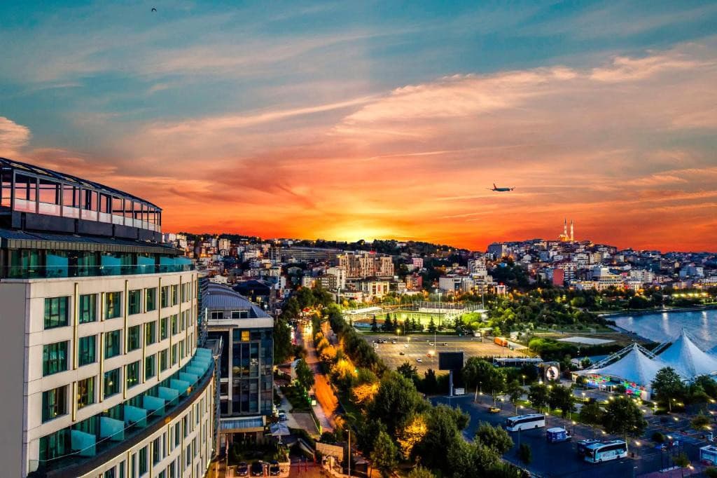 ARISE HOTEL GOLDEN HORN (ex.CLARION HOTEL GOLDEN HORN)