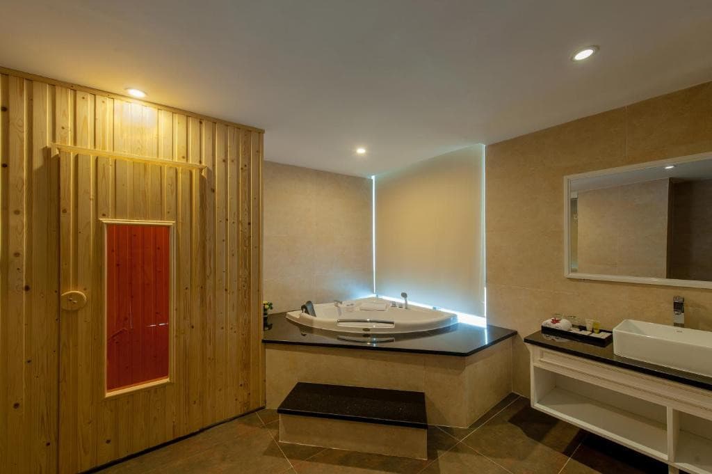 Muong Thanh Grand Hotel 4* - Nha Trang