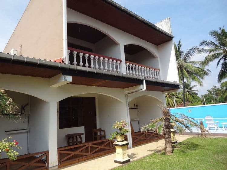 Honors Club Hotel