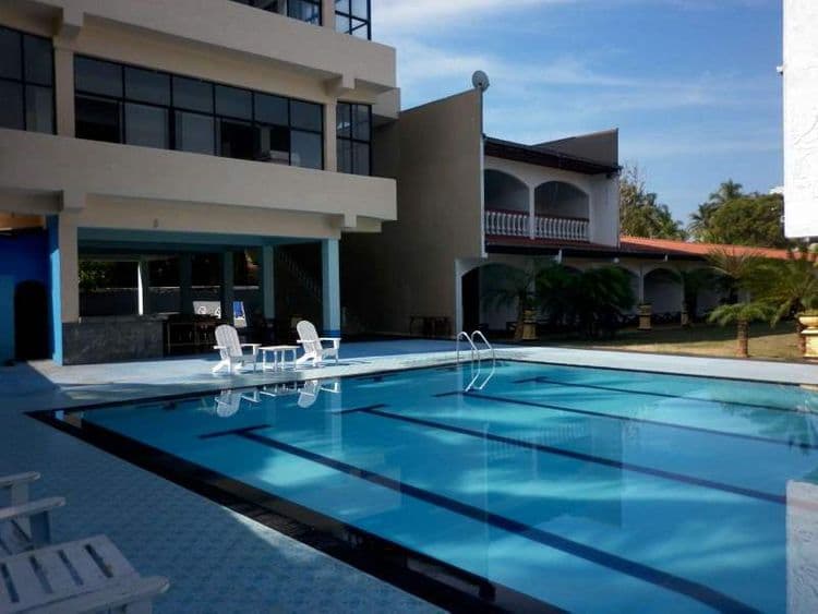 Honors Club Hotel