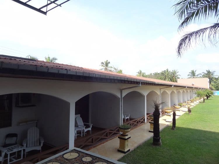 Honors Club Hotel