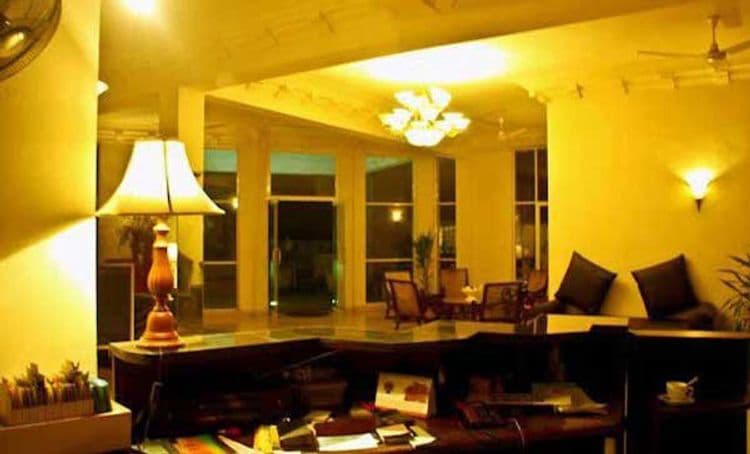 The Kings Bay Hotel