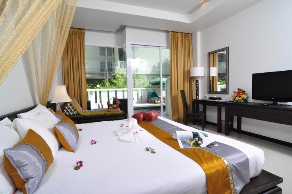 Baan Karonburi Resort