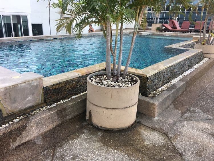 Summer Spring Hotel