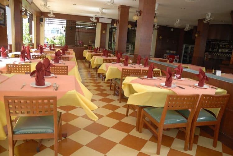 Outdoor Inn & Restaurant