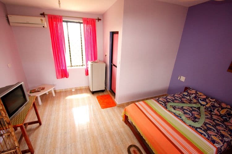 Laxmi Morjim Guest House