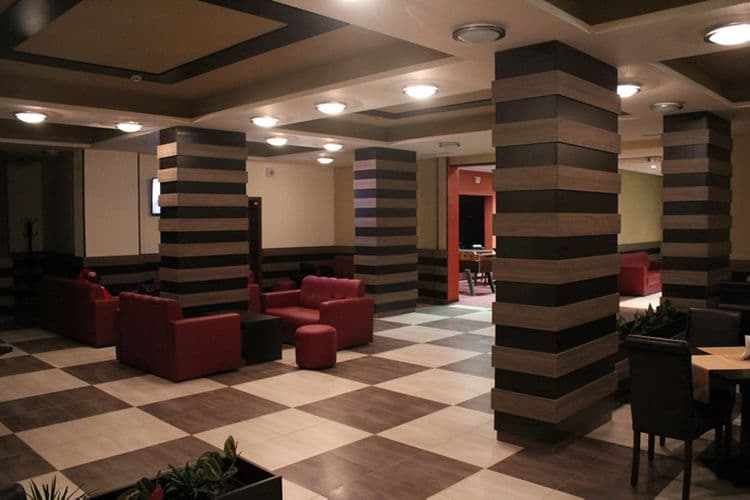 White House Hotel
