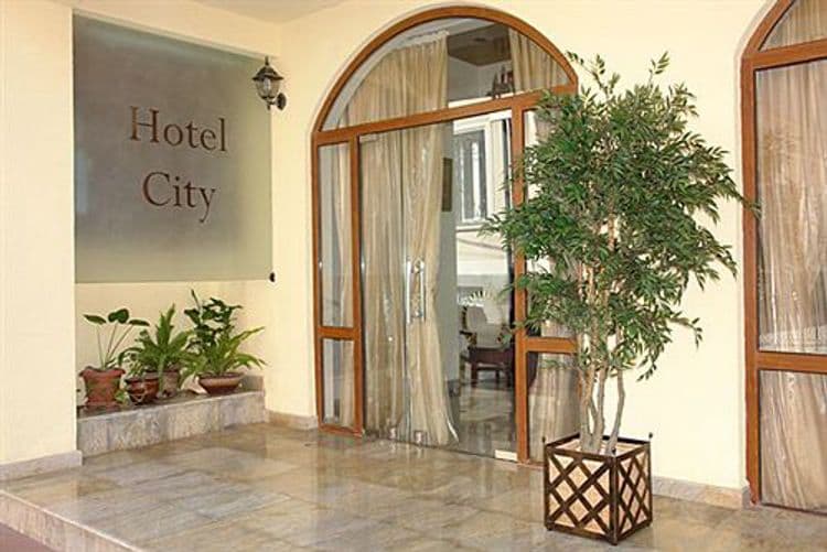 City Hotel