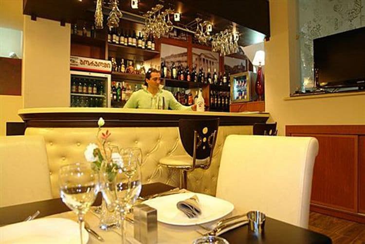 City Hotel