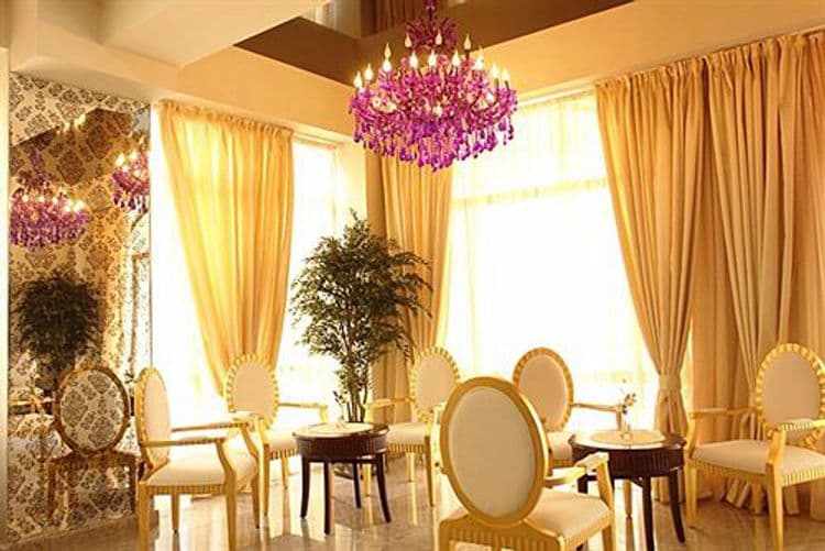 City Hotel