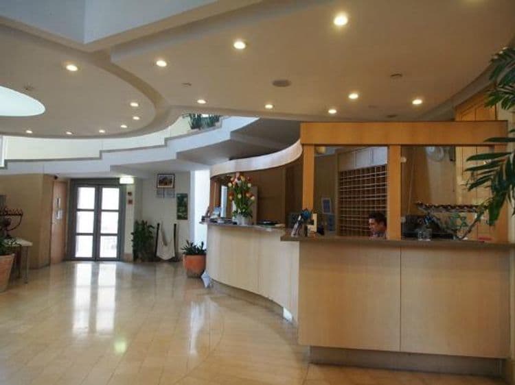 Ruth Daniel Residence