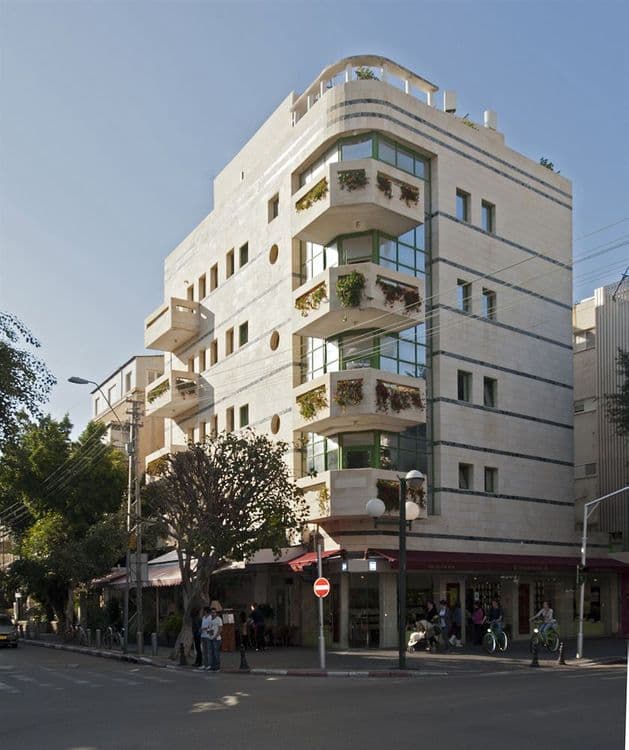 Dizengoff Suites Hotel