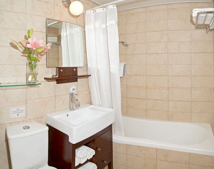 Dizengoff Suites Hotel