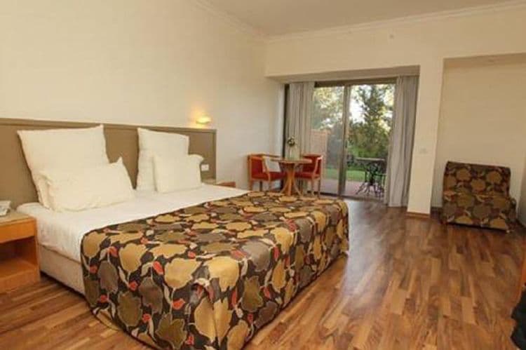 C Hotel Neve Ilan
