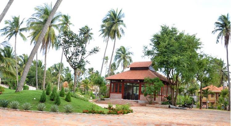 Little Paris Resort & Spa