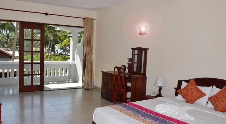 Little Paris Resort & Spa