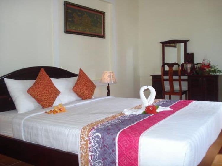 Little Paris Resort & Spa