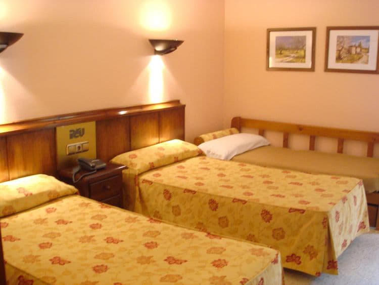 Pere d'Urg Hotel