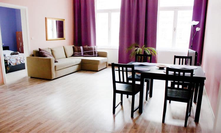 Royal Court Apartments