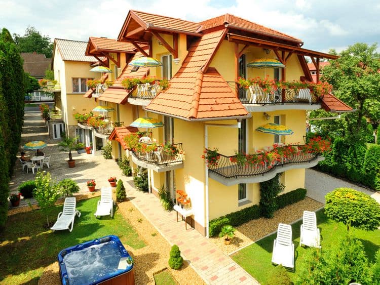 Tim-Pa Apartmanhaz