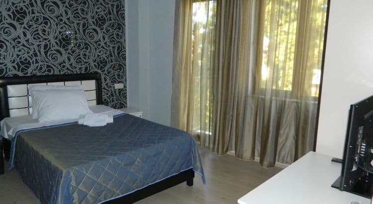 Iberia Hotel