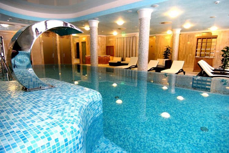 Retro Riverside Luxury Wellness Resort