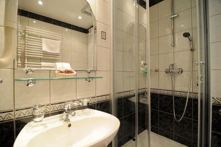 Rosina Hotel