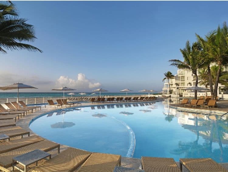 Playacar Palace