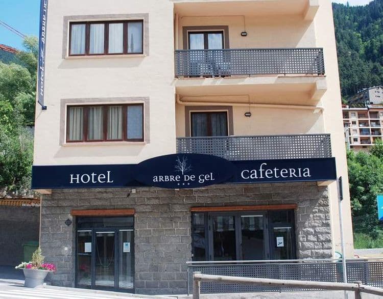 Arbre De Neu Hotel