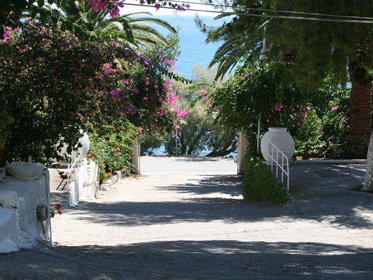 Douka Hotel Apartments