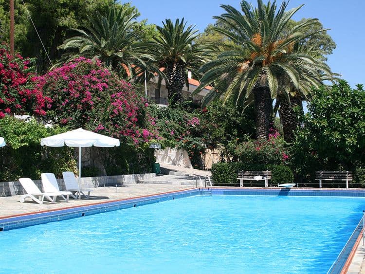 Douka Hotel Apartments