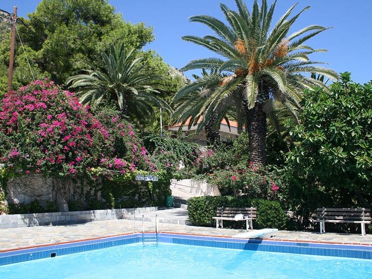 Douka Hotel Apartments
