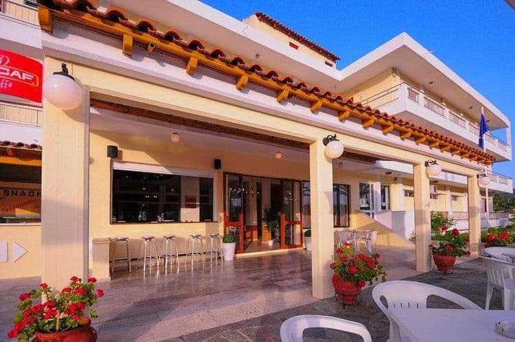 Prassino Nissi Hotel