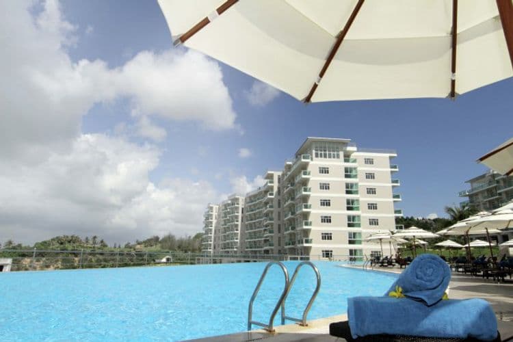 Ocean Vista of Sea Links City