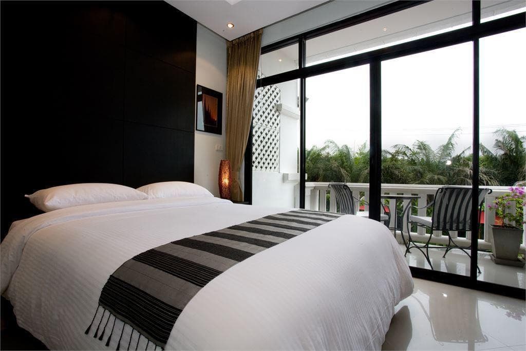 Palm Grove Resort