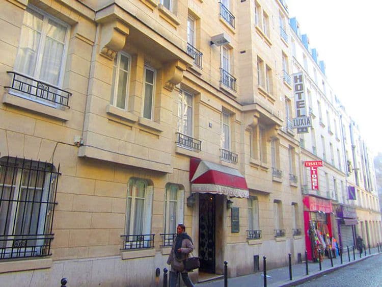 Luxia Hotel