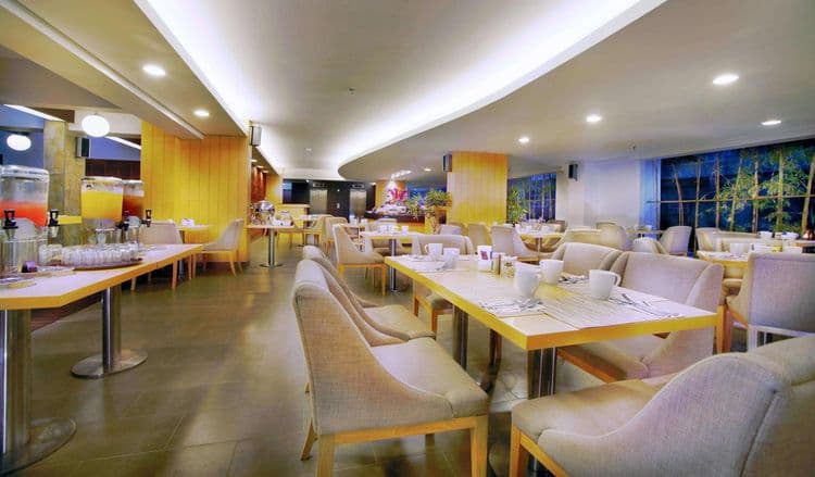 Quest Hotel Kuta
