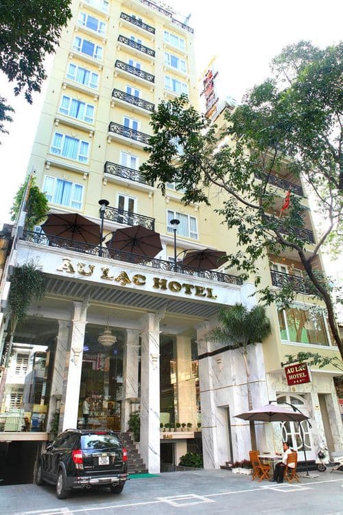 Au Lac Hotel