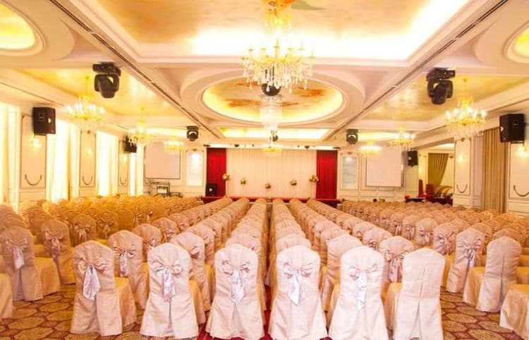 Den Long Do Hotel