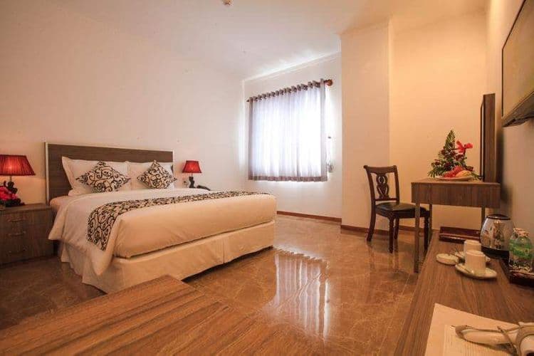 Den Long Do Hotel